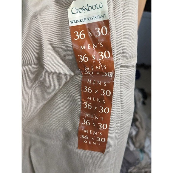 Crossbow Men's Tan V Pleated Chino‎ Khakis 36x30 New W/Tags Relaxed Fit - Picture 3 of 4